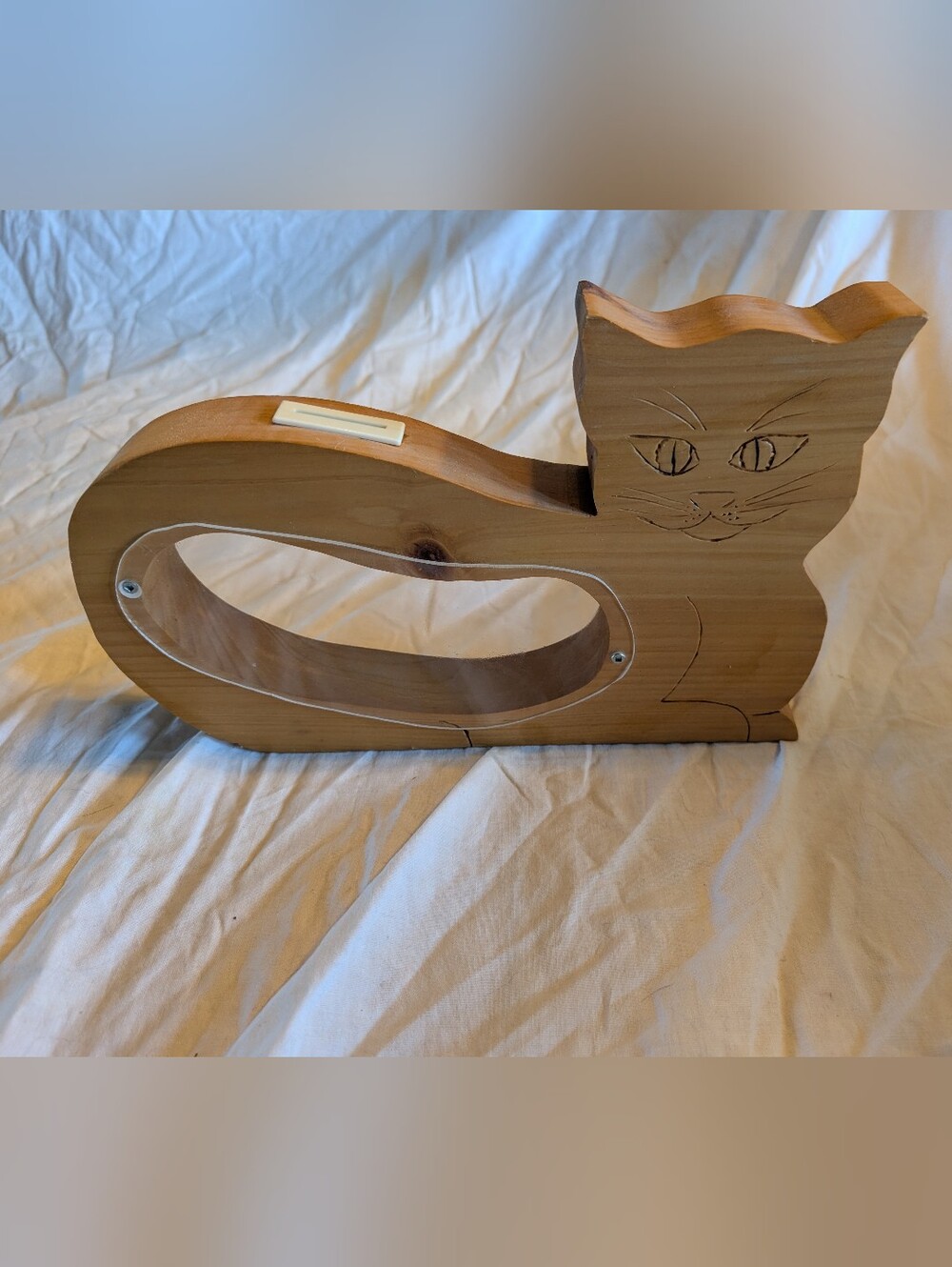 2/40$ Vintage Wooden Cat Bank - Natural Brown